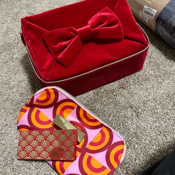 Cosmetic Bag - Picture 14 of 14